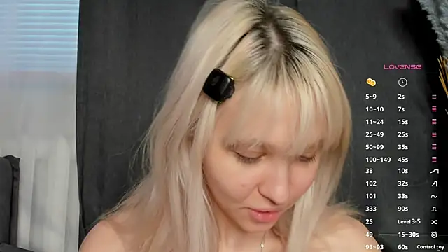 DelorisDetrich Chat XXX live