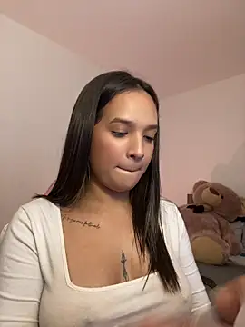 Chat +18 de cutie_dance ao vivo