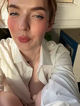 Diora_vibe Chat XXX in diretta