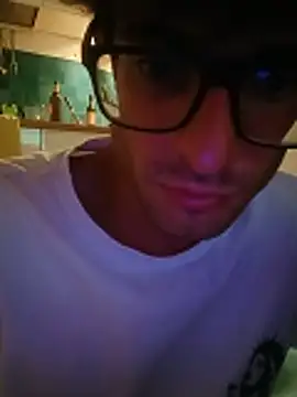 Show de Simoncinooo23 na webcam