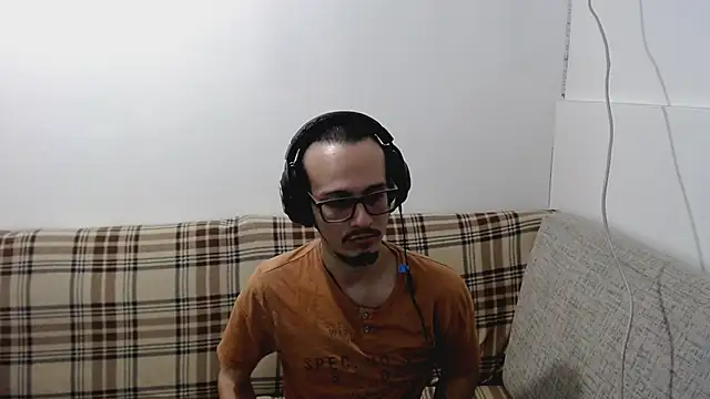 cholitohermoso's Live XXX Chat