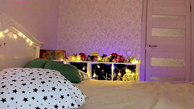 Chatroom XXX en direct de LillyMoure_