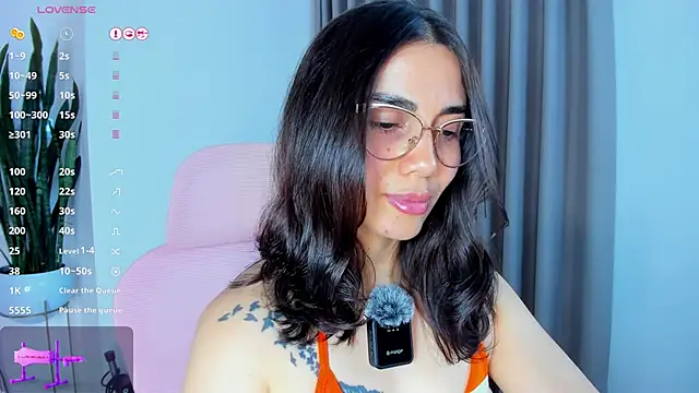 sara_ospina22's Live XXX Chat