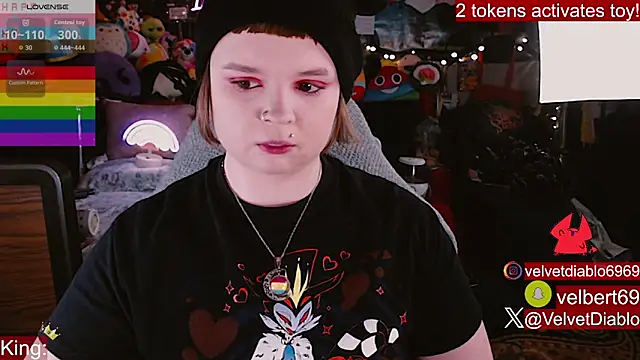 Chat +18 de VelvetDiablo ao vivo
