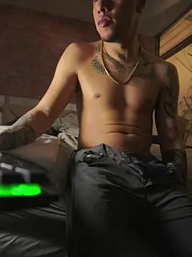 AlphaMasterXxx Chat XXX in diretta