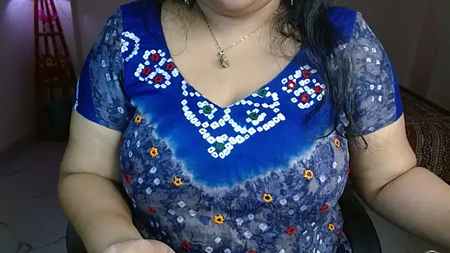 Naughty_Ayesha1のライブXXXチャット