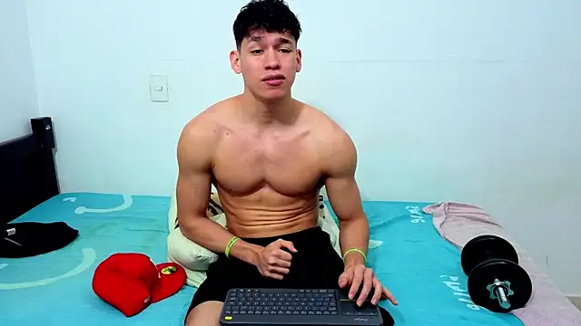Luke_Muscle: απευθείας συνομιλία ΧΧΧ