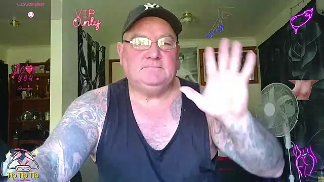 KINKYBLUEYES69's Webcam Show