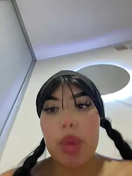 lucialauper_'s Live XXX Chat