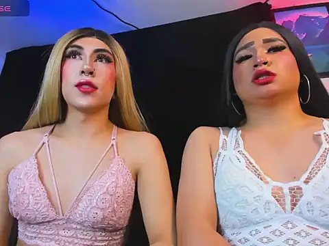 Czat XXX na żywo – naughty_trans_dolls