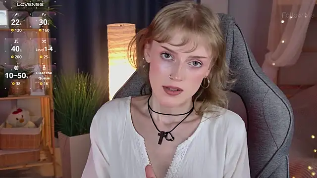 KiraMontoya's Live XXX Chat