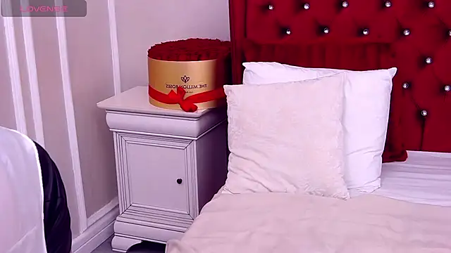 LuckySara Webcamshow