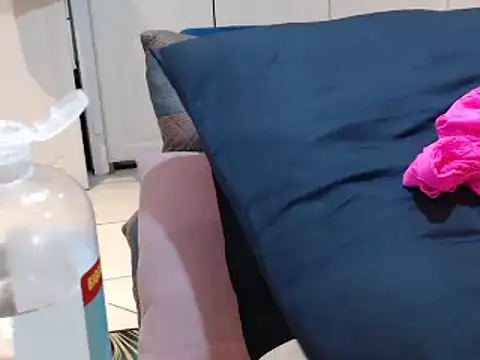 MaskedGoddessXX's Live XXX Chat