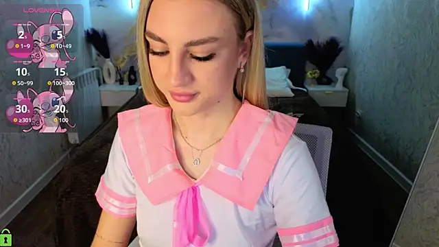 Silen_Tori's Live XXX Chat