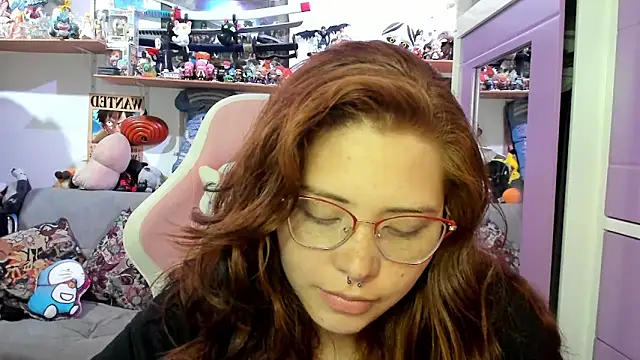 Онлайн чат XXX soficammy