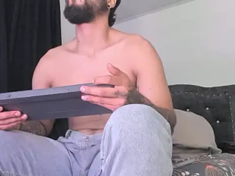 Chat +18 de Chrys_harris77 ao vivo