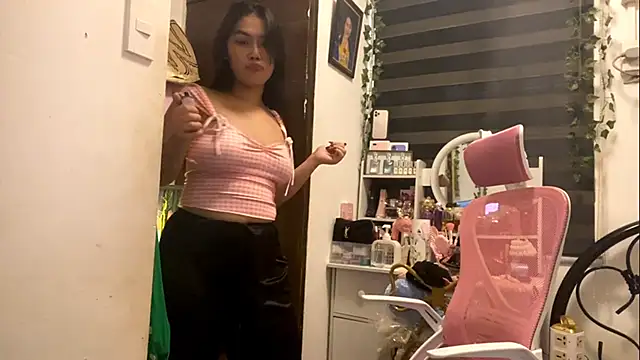 Chat +18 de GlindaDejardin ao vivo