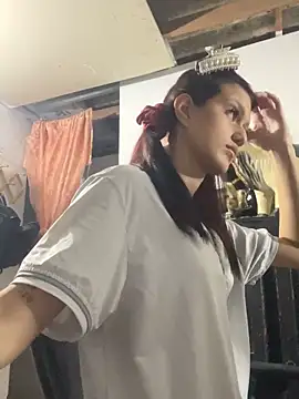 Caroline_daring Adlı Modelin Canlı XXX Sohbeti