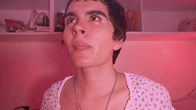 Chat XXX en directo de PinkyFairy_