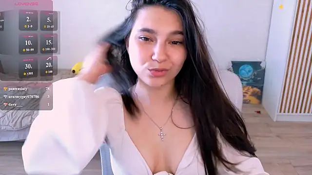 Ari_Grend Adlı Modelin Canlı XXX Sohbeti