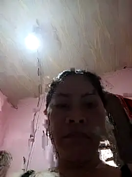 SweetChubbyMommy_02's Live XXX Chat