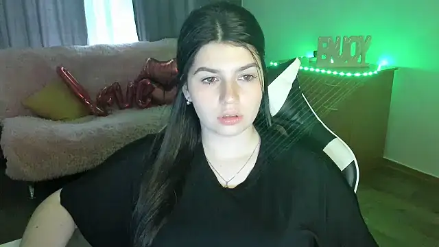 Chat XXX en directo de KisaModel