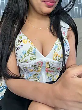 escape_with_men Live XXX chat