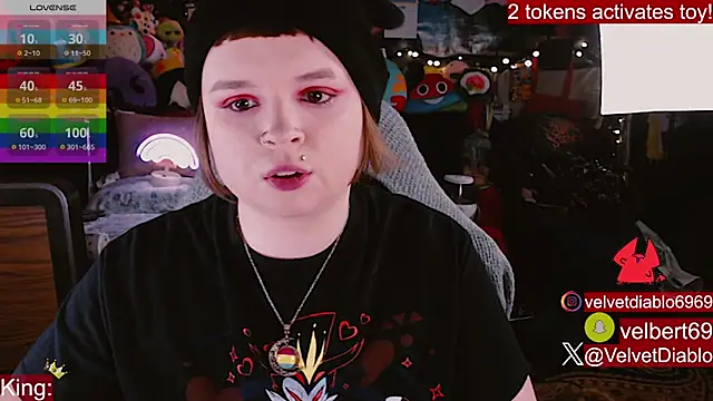 VelvetDiablo's Live XXX Chat