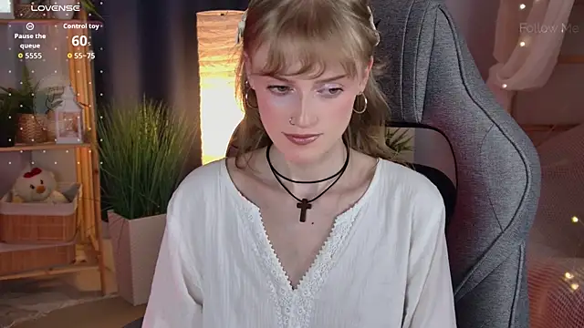 Chat XXX en directo de KiraMontoya