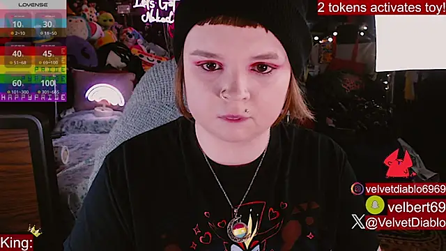 VelvetDiablo élő XXX-chatje