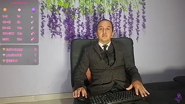GreisyAndHazzan's Live XXX Chat