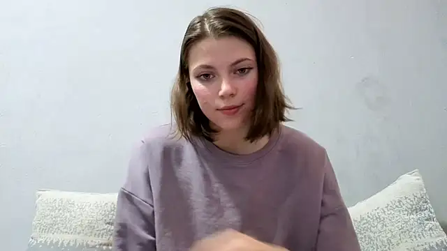 CutieAnny: διαδικτυακό σόου στην κάμερα