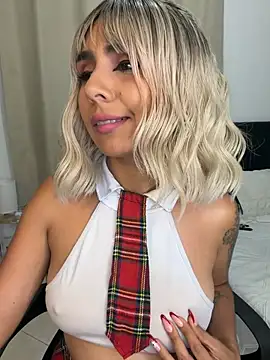 Онлайн чат XXX Emilyvalk_