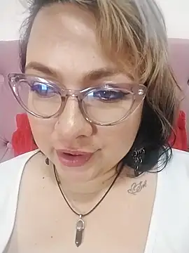 AnyaLuxx live XXX chat