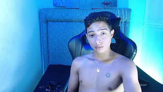 Chat XXX ao vivo de Yuztin_little_