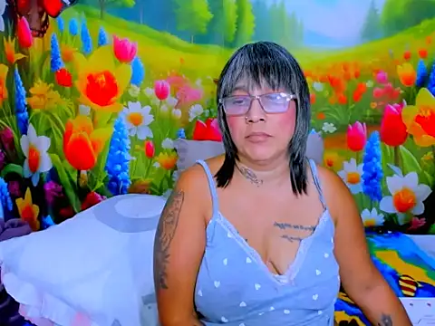 indianroxy: απευθείας συνομιλία ΧΧΧ