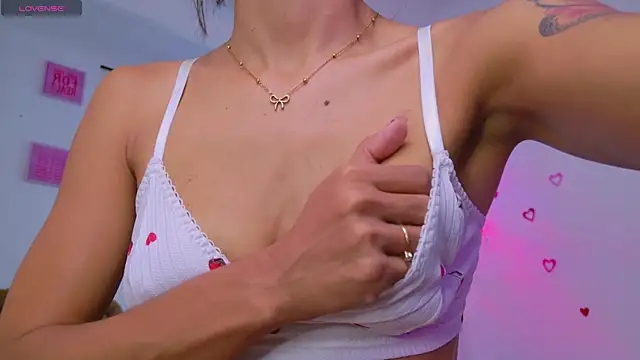 BrunetteAdams001 现场XXX聊天
