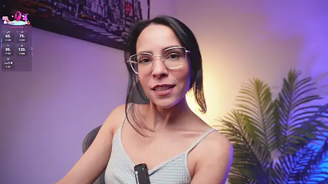 little-eli's Live XXX Chat
