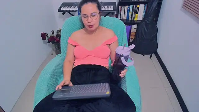 Chat XXX ao vivo de gigi_stephans