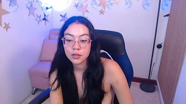 Онлайн чат XXX megan_0701