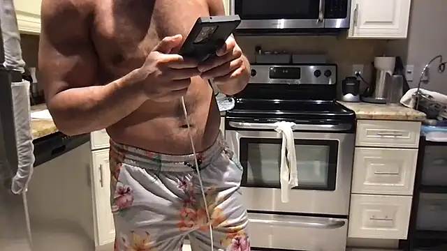 BigGuyMuscle Chat XXX in diretta