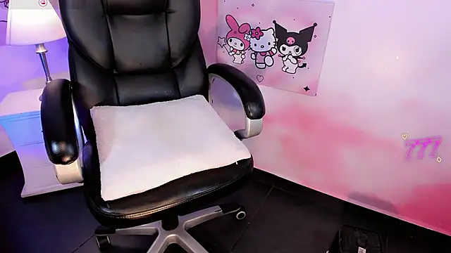 EmmaSweet23's Live XXX Chat