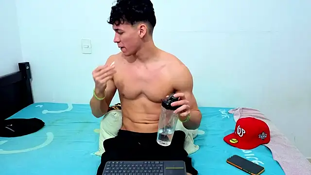 Luke_Muscle 现场XXX聊天