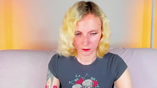 LikiLips' Live XXX Chat