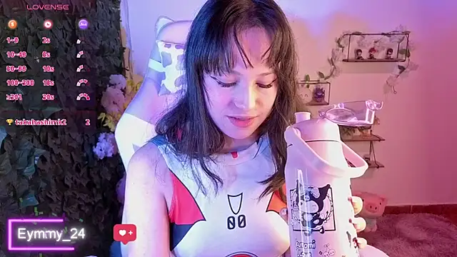 Chat +18 de Eymmy_24 ao vivo