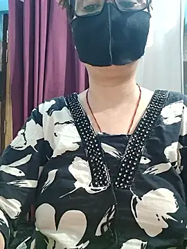 Aishwaryaa_69's Live XXX Chat