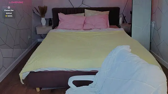 Alisha_Blakee Adlı Modelin Canlı XXX Sohbeti