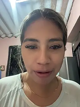 Chat XXX en directo de Kimmiebellarie