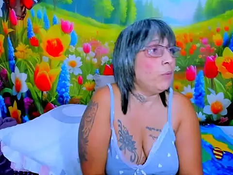 indianroxy live XXX chat