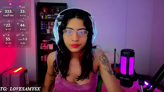 Chat XXX en directo de Lovelyamyy